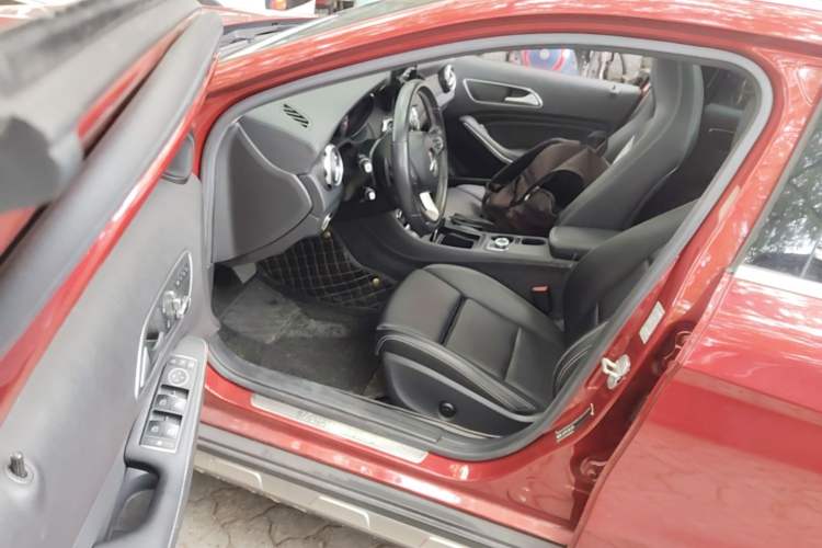 Used Mercedes-Benz GLA 2017 GLA 200 Fashion Model Driver Seat