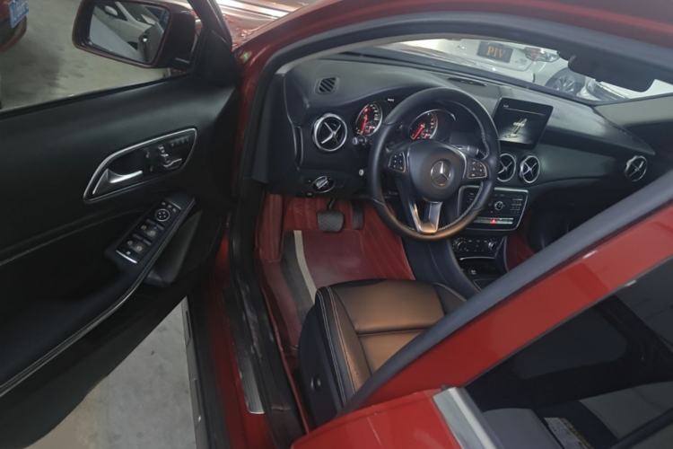 Used Mercedes-Benz GLA 2017 GLA 200 Fashion Model Driver Seat