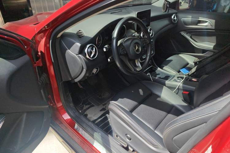 Used Mercedes-Benz GLA 2017 GLA 200 Fashion Model Driver Seat
