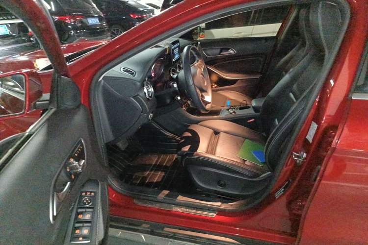 Used Mercedes-Benz GLA 2017 GLA 200 Fashion Model Driver Seat