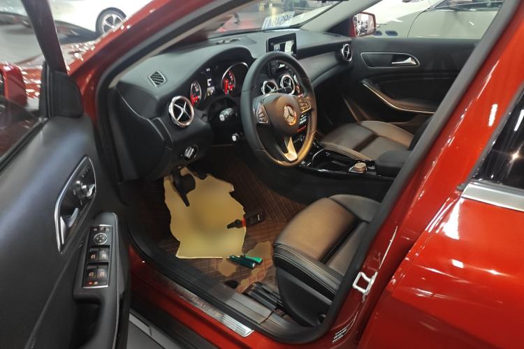 Used Mercedes-Benz GLA 2017 GLA 200 Fashion Model Driver Seat