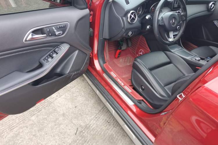 Used Mercedes-Benz GLA 2017 GLA 200 Fashion Model Driver Seat