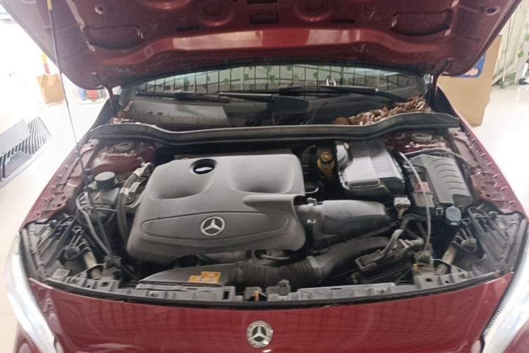 Used Mercedes-Benz GLA 2017 GLA 200 Fashion Model Engine Bay