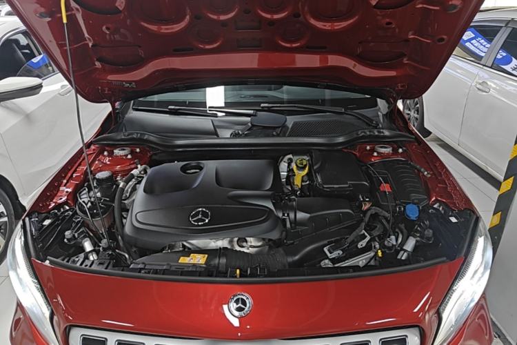 Used Mercedes-Benz GLA 2017 GLA 200 Fashion Model Engine Bay