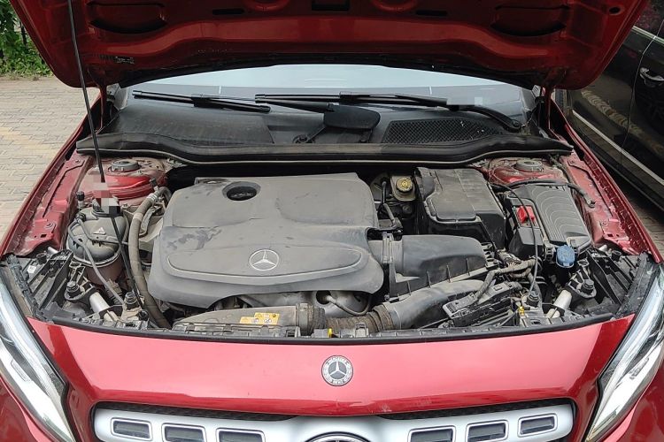 Used Mercedes-Benz GLA 2017 GLA 200 Fashion Model Engine Bay
