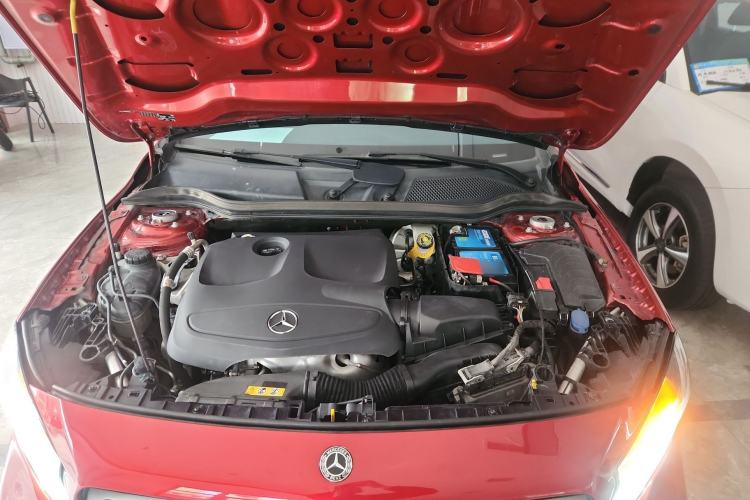 Used Mercedes-Benz GLA 2017 GLA 200 Sport Edition Engine Bay