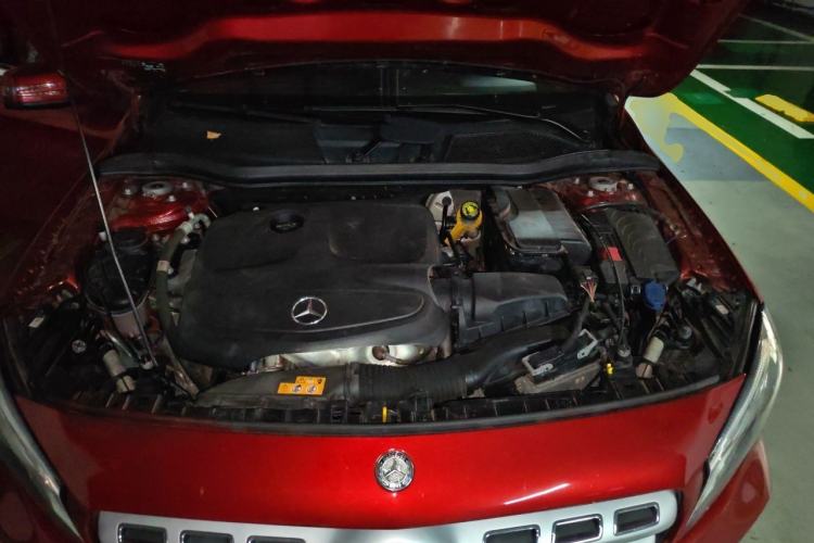 Used Mercedes-Benz GLA 2017 GLA 200 Fashion Model Engine Bay