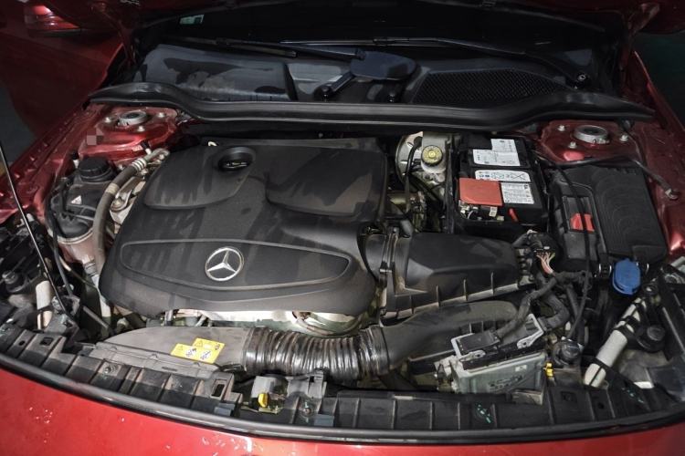 Used Mercedes-Benz GLA 2017 GLA 200 Fashion Model Engine Bay