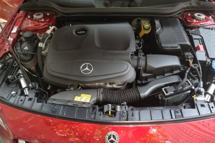 Used Mercedes-Benz GLA 2017 GLA 200 Fashion Model Engine Bay