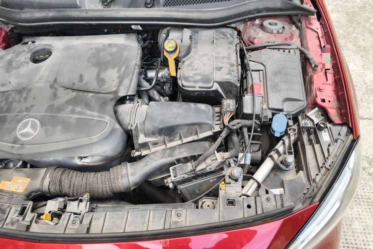 Used Mercedes-Benz GLA 2017 GLA 200 Fashion Model Engine Bay Left