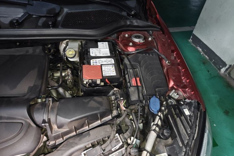 Used Mercedes-Benz GLA 2017 GLA 200 Fashion Model Engine Bay Left