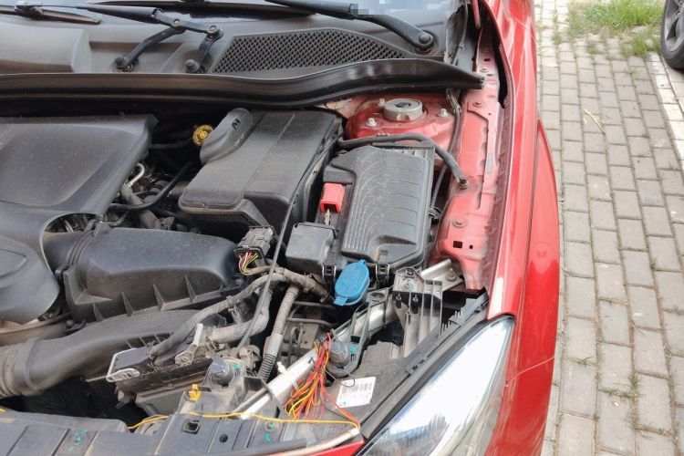 Used Mercedes-Benz GLA 2017 GLA 200 Sport Edition Engine Bay Left