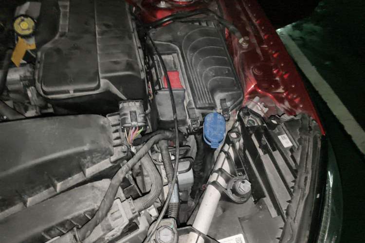 Used Mercedes-Benz GLA 2017 GLA 220 4MATIC Fashion Model Engine Bay Left