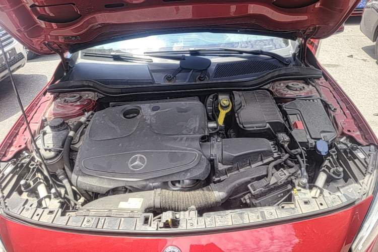 Used Mercedes-Benz GLA 2017 GLA 200 Fashion Model Engine Bay