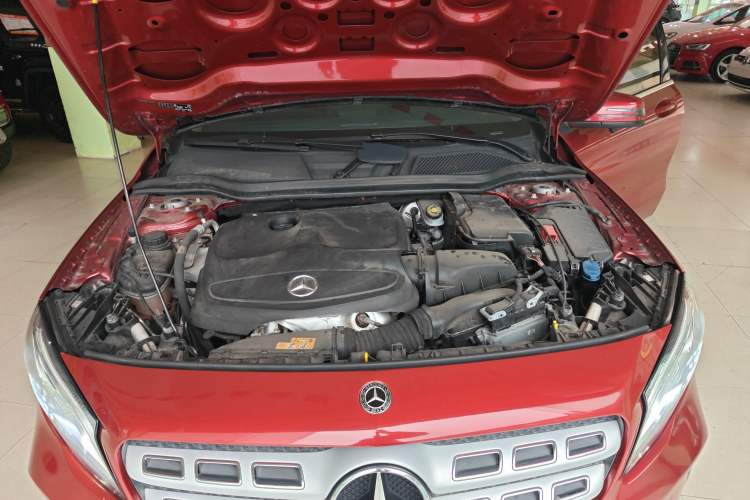 Used Mercedes-Benz GLA 2017 GLA 200 Fashion Model Engine Bay