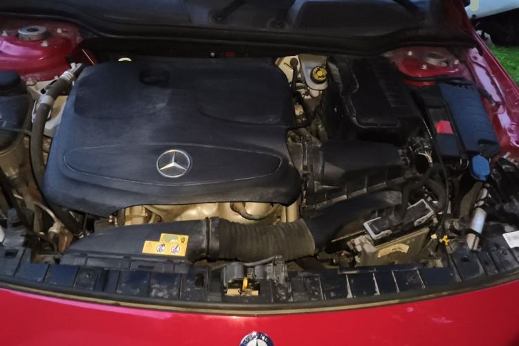 Used Mercedes-Benz GLA 2017 GLA 200 Fashion Model Engine Bay