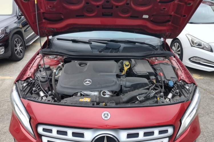 Used Mercedes-Benz GLA 2017 GLA 200 Fashion Model Engine Bay