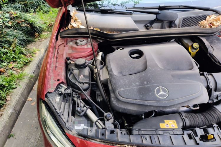 Used Mercedes-Benz GLA 2017 GLA 200 Fashion Model Engine Bay Right