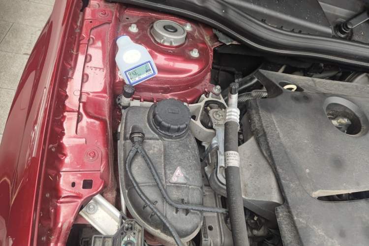 Used Mercedes-Benz GLA 2017 GLA 200 Sport Edition Engine Bay Right