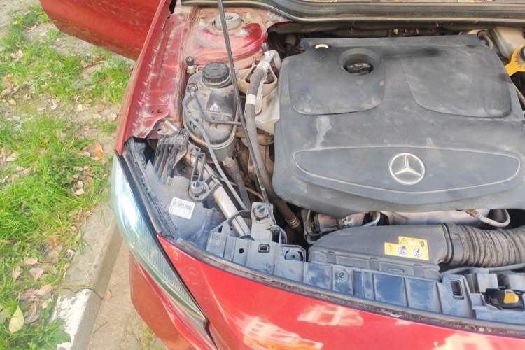 Used Mercedes-Benz GLA 2017 GLA 200 Sport Edition Engine Bay Right