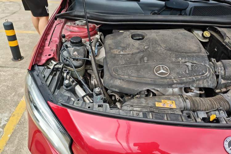 Used Mercedes-Benz GLA 2017 GLA 200 Sport Edition Engine Bay Right