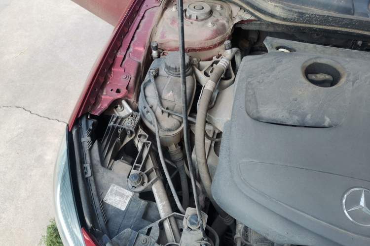 Used Mercedes-Benz GLA 2017 GLA 200 Sport Edition Engine Bay Right
