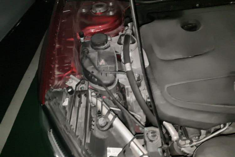 Used Mercedes-Benz GLA 2017 GLA 220 4MATIC Fashion Model Engine Bay Right