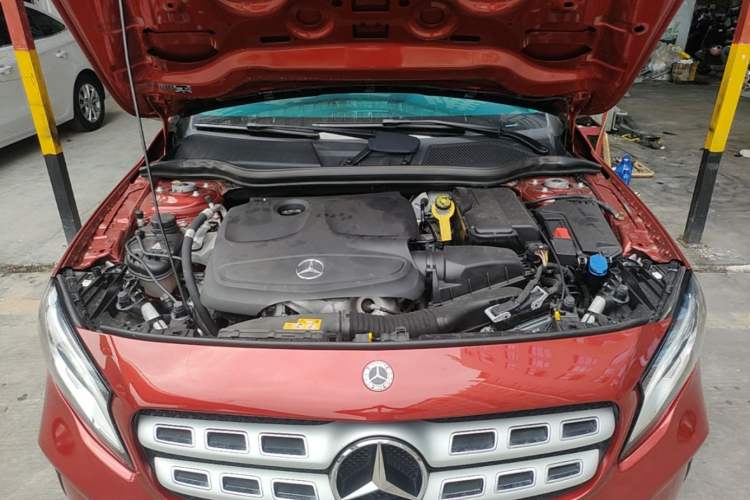Used Mercedes-Benz GLA 2017 GLA 200 Fashion Model Engine Bay