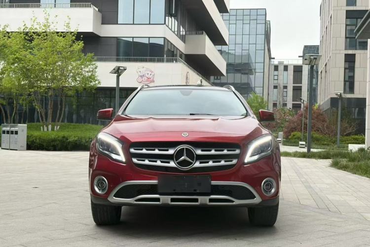 Used Mercedes-Benz GLA 2017 GLA 220 4MATIC Luxury Model Exterior 1