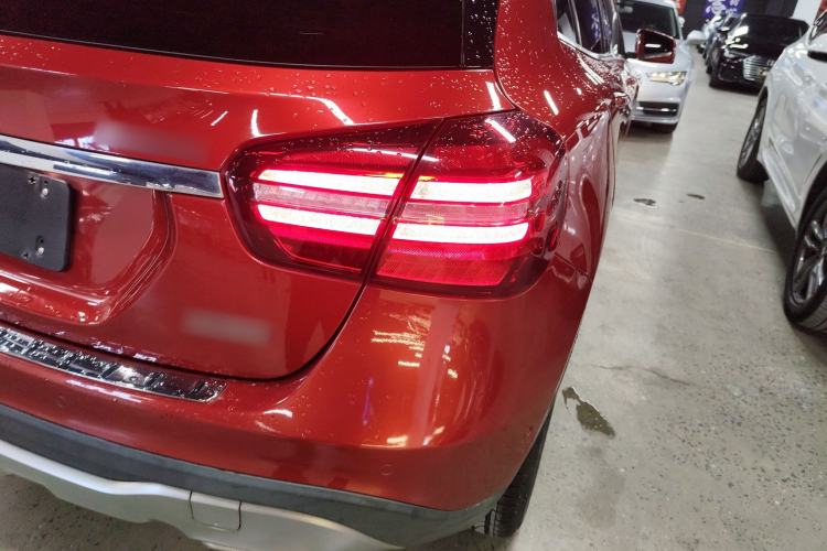Used Mercedes-Benz GLA 2017 GLA 220 4MATIC Fashion Model Exterior 2