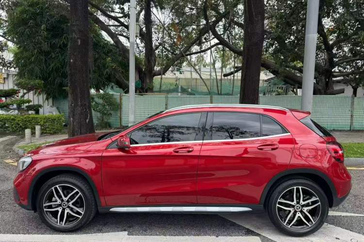 Used Mercedes-Benz GLA 2017 GLA 200 Fashion Model Exterior 3