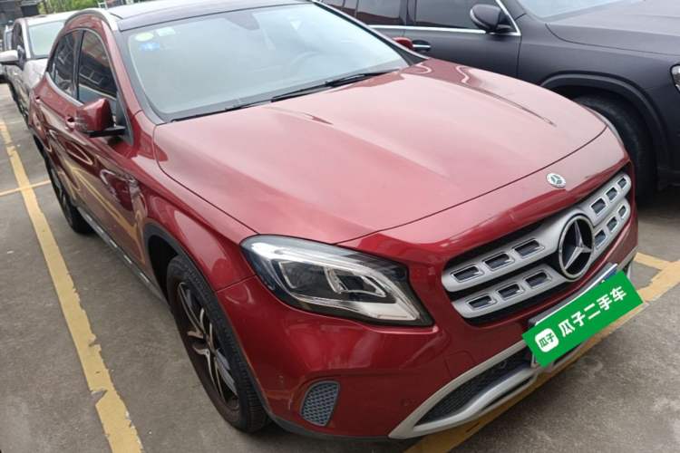 Used Mercedes-Benz GLA 2017 GLA 200 Fashion Model Front Right 45 Deg