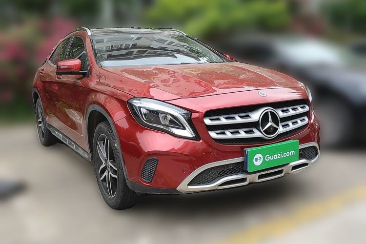 Used Mercedes-Benz GLA 2017 GLA 200 Fashion Model Front Right 45 Deg