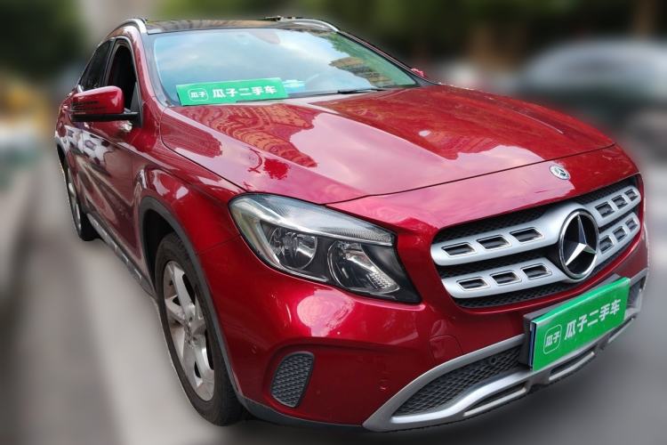 Used Mercedes-Benz GLA 2017 GLA 200 Sport Edition Front Right 45 Deg