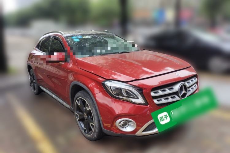 Used Mercedes-Benz GLA 2017 GLA 220 4MATIC Fashion Model Front Right 45 Deg