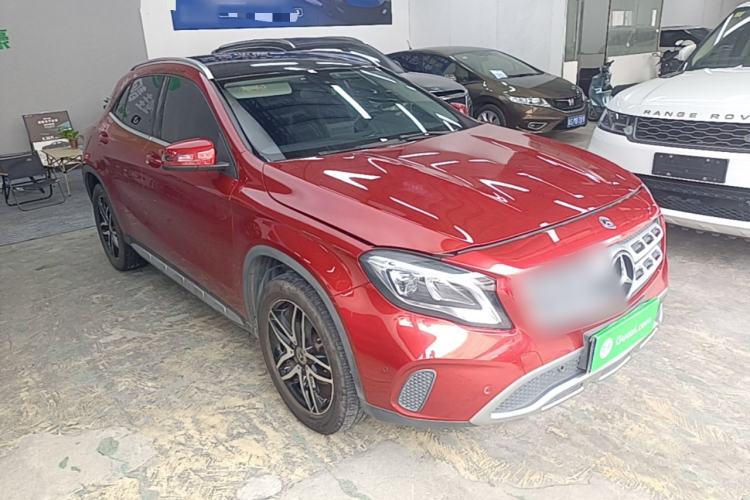 Used Mercedes-Benz GLA 2017 GLA 200 Fashion Model Front Right 45 Deg