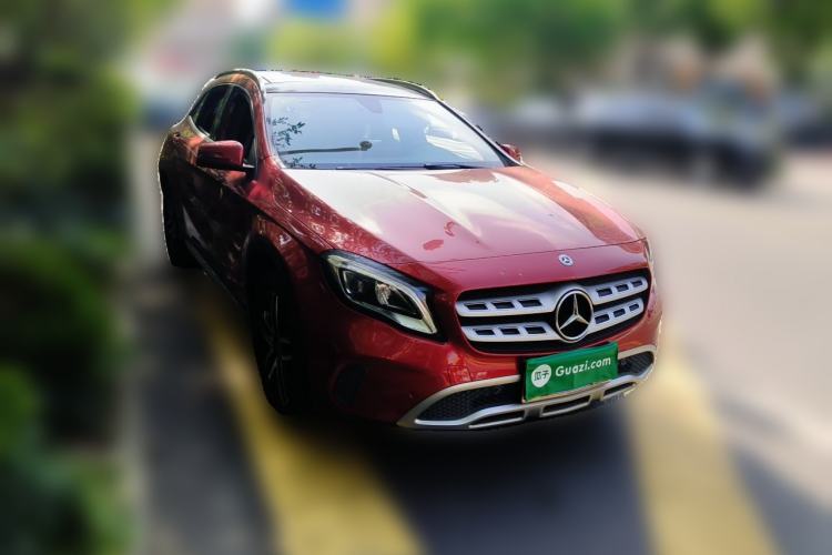 Used Mercedes-Benz GLA 2017 GLA 200 Fashion Model Front Right 45 Deg