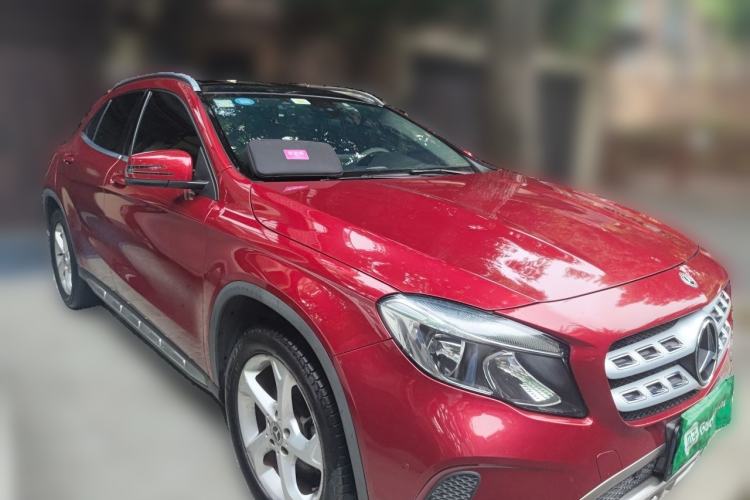 Used Mercedes-Benz GLA 2017 GLA 200 Sport Edition Front Right 45 Deg