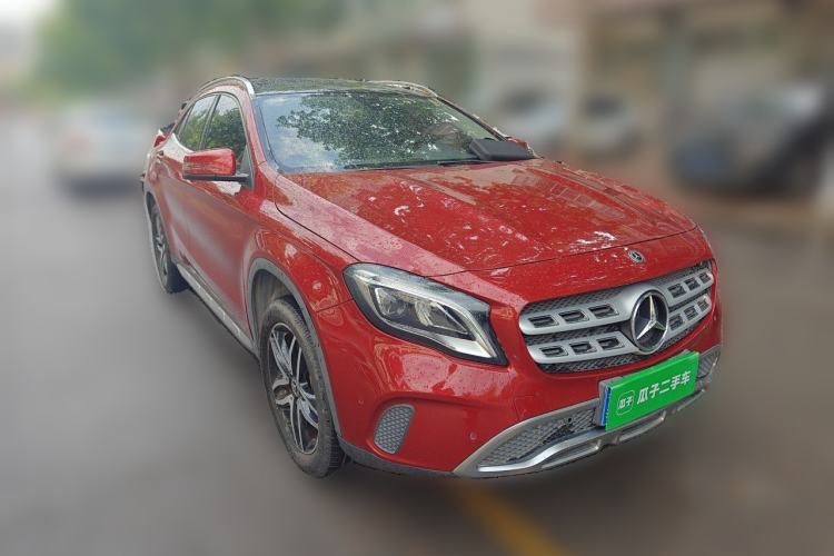 Used Mercedes-Benz GLA 2017 GLA 200 Fashion Model Front Right 45 Deg