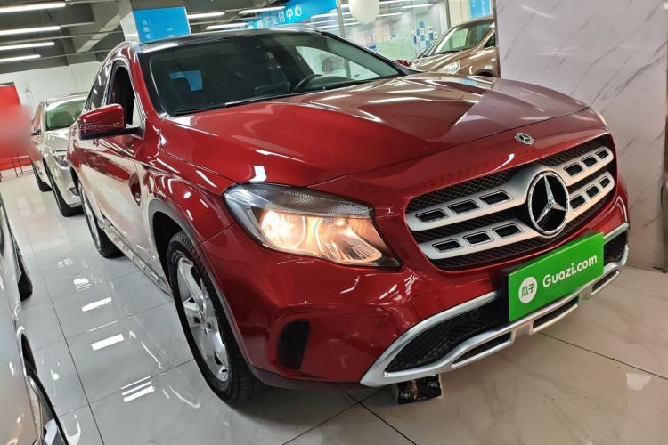 Used Mercedes-Benz GLA 2017 GLA 200 Sport Edition Front Right 45 Deg