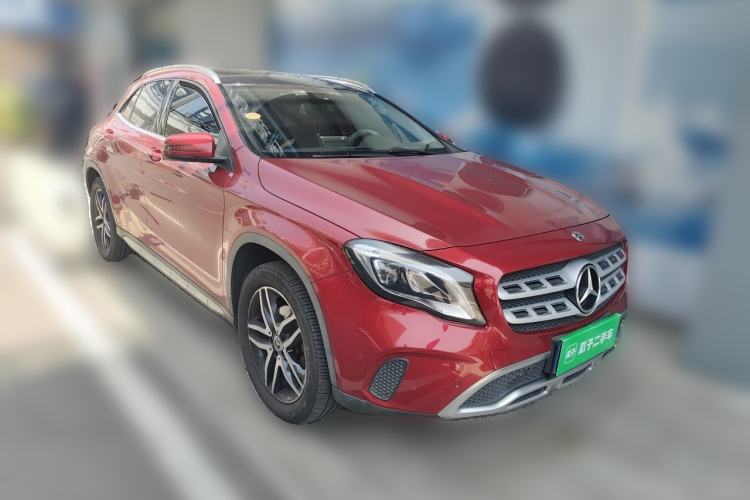 Used Mercedes-Benz GLA 2017 GLA 200 Fashion Model Front Right 45 Deg