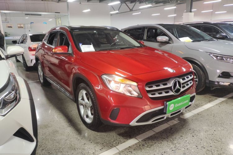 Used Mercedes-Benz GLA 2017 GLA 200 Sport Edition Front Right 45 Deg