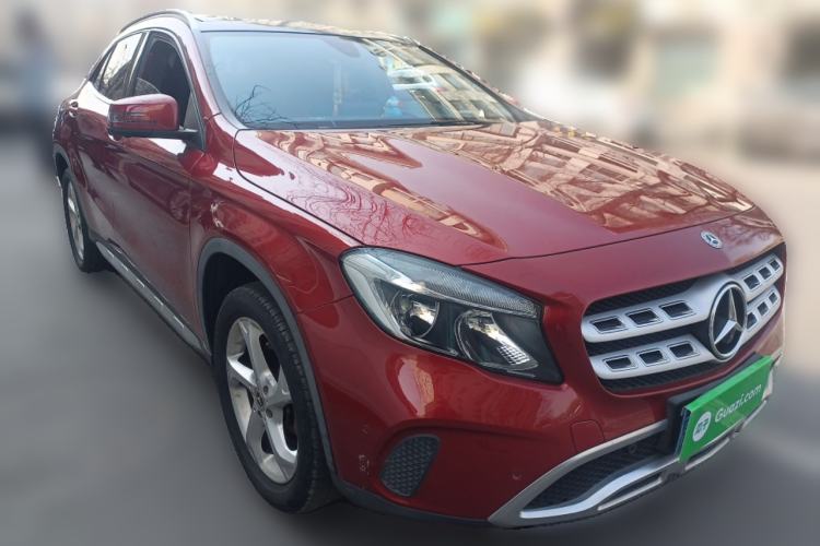 Used Mercedes-Benz GLA 2017 GLA 200 Sport Edition Front Right 45 Deg