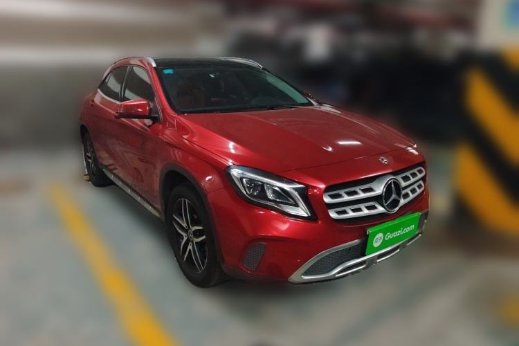 Used Mercedes-Benz GLA 2017 GLA 200 Fashion Model Front Right 45 Deg