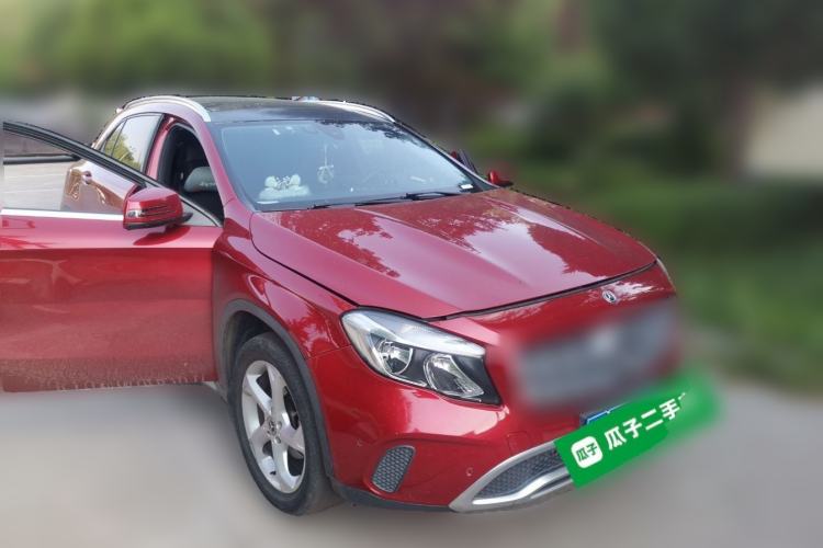 Used Mercedes-Benz GLA 2017 GLA 200 Sport Edition Front Right 45 Deg