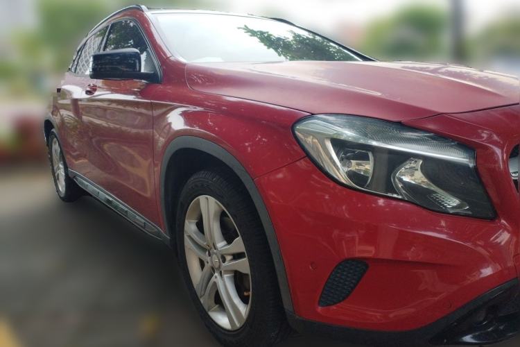 Used Mercedes-Benz GLA 2017 GLA 200 Sport Edition Front Right 45 Deg