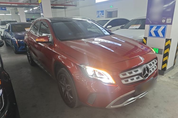 Used Mercedes-Benz GLA 2017 GLA 200 Fashion Model Front Right 45 Deg