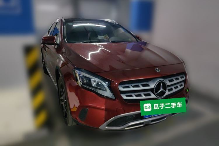 Used Mercedes-Benz GLA 2017 GLA 200 Fashion Model Front Right 45 Deg