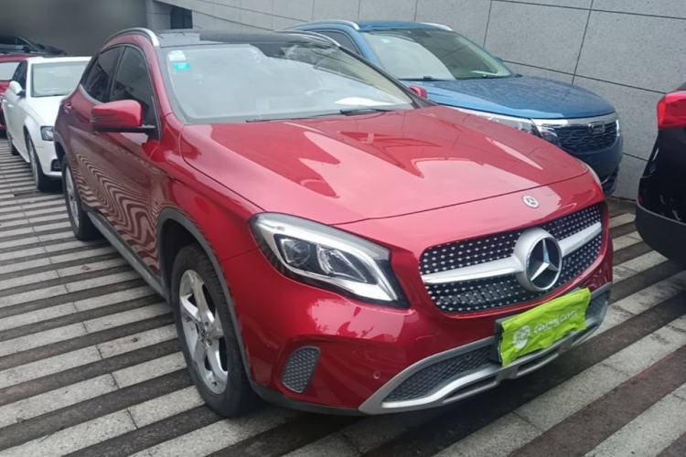 Used Mercedes-Benz GLA 2017 GLA 200 Sport Edition Front Right 45 Deg