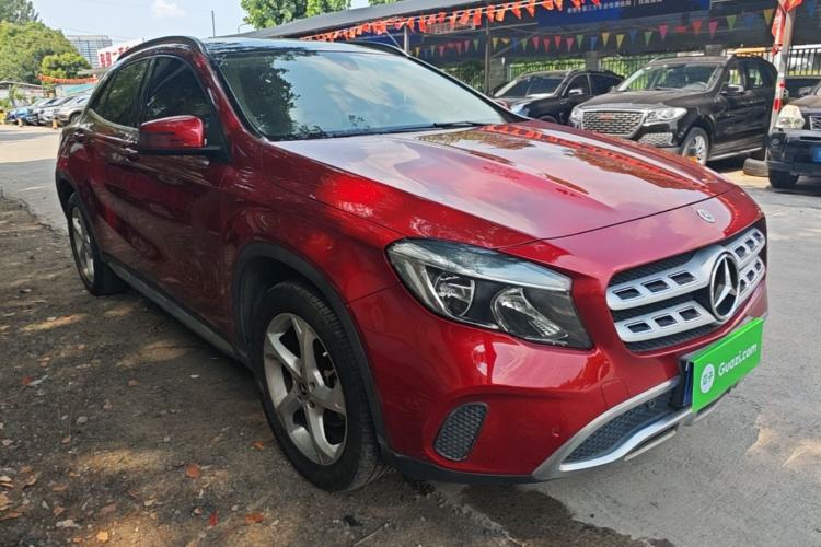 Used Mercedes-Benz GLA 2017 GLA 200 Sport Edition Front Right 45 Deg